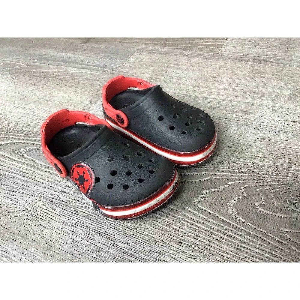 Crocs Star Wars Darth Vader C9 Shoe Clogs Childs Size 9 Black/Red Disney Slip On